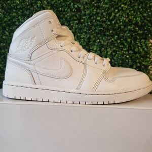 Women White Air Jordan 1 Mids Size 9.5